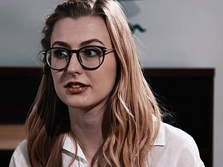 Experto bebé Britney Luz sabe cómo montar una polla adecuadamente