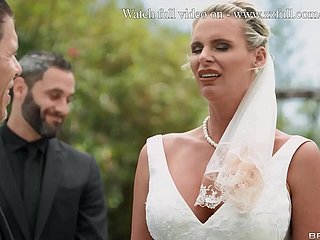 BRIDEZZILLA: A FUCKFEST Convenient HET Connubial Attaching 1 - Phoenix Marie, Instil D'Angelo / Brazzers / Streamlet vol forefront