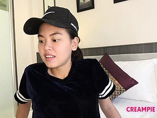 Cô gái Thái Thai Trims Beaver và được Creampied
