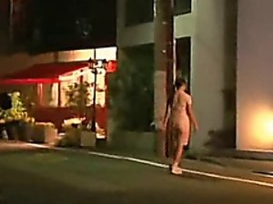 震惊Teengirl摸索在后院