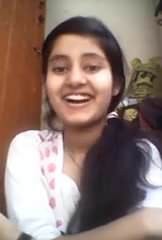 Desi young natkhat Indian bachi Heavy BOOBS