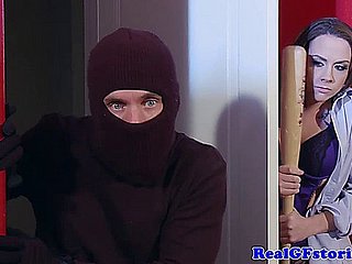 A dona de casa assfucked por um Bürgl da meia-noite