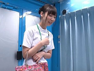 日本可爱的护士他妈的服务